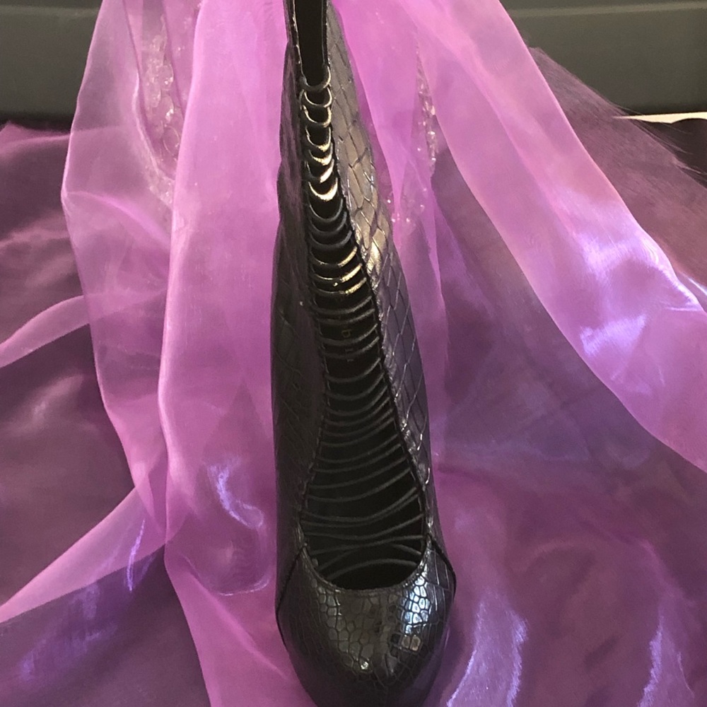 Black Textured Stiletto Boots